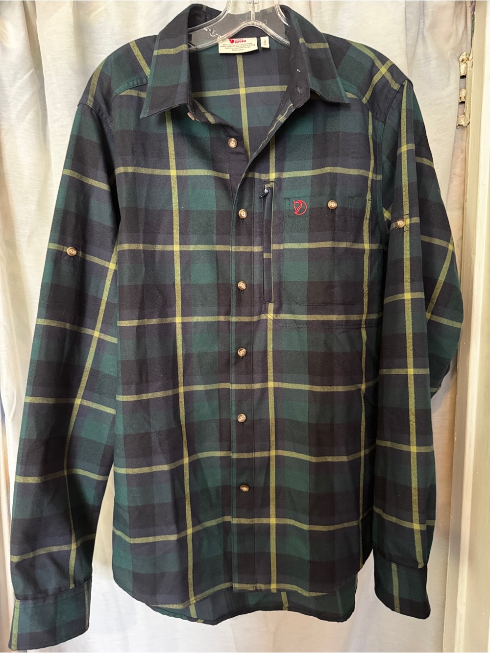 Fjallraven Mens SZ: M - Green and Black Plaid Button-Down Shirt